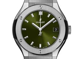 Hublot Classic Fusion 542.NX.8970.RX (2023) - Groen wijzerplaat 42mm Titanium