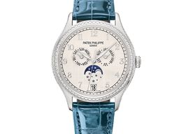 Patek Philippe Annual Calendar 4947G-010 (2026) - Silver dial 38 mm White Gold case