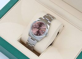 Rolex Oyster Perpetual 34 124200 (2021) - Roze wijzerplaat 34mm Staal