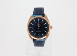 Omega Seamaster Aqua Terra 220.52.41.21.03.001 (2025) - Blue dial 41 mm Rose Gold case