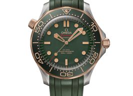 Omega Seamaster Diver 300 M 210.92.42.20.10.001 (2025) - Green dial 42 mm Titanium case