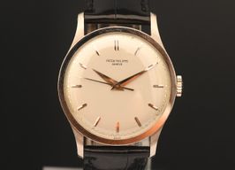 Patek Philippe Calatrava 570 (1967) - Silver dial 36 mm White Gold case