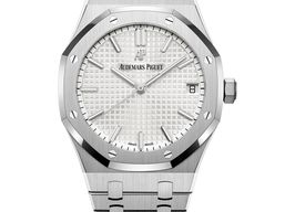 Audemars Piguet Royal Oak Selfwinding 15500ST.OO.1220ST.04 (2025) - Silver dial 41 mm Steel case