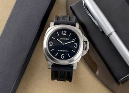 Panerai Luminor Base PAM00176 (Onbekend (willekeurig serienummer)) - Zwart wijzerplaat 44mm Titanium
