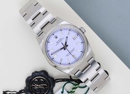Rolex Oyster Perpetual 36 126000 -