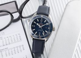 Omega Seamaster Planet Ocean 232.92.38.20.03.001 (Unknown (random serial)) - Blue dial 38 mm Titanium case