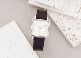 NOMOS Tetra 454 -