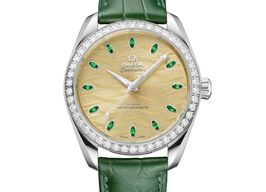 Omega Seamaster Aqua Terra 220.58.38.20.99.008 (2025) - Roze wijzerplaat 38mm Witgoud