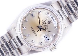 Rolex Day-Date 36 18039 (1987) - Champagne wijzerplaat 36mm Witgoud