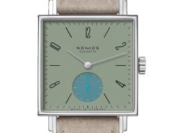 NOMOS Tetra 439 -