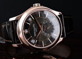 Patek Philippe Annual Calendar 5205R-011 (2025) - Green dial 40 mm Rose Gold case