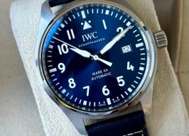 IWC Pilot Mark IW328203 (2025) - Blauw wijzerplaat 40mm Staal