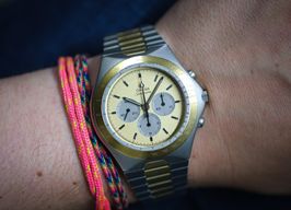 Omega Speedmaster 1450040 (Unknown (random serial)) - Yellow dial 42 mm Steel case