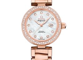 Omega De Ville Ladymatic 425.65.34.20.55.010 (2025) - Pearl dial 34 mm Rose Gold case