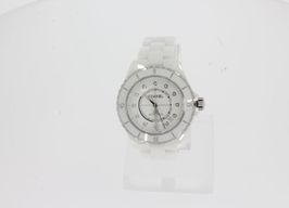 Chanel J12 H5705 (2024) - White dial 38 mm Ceramic case