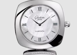 Glashütte Original Pavonina 1-03-02-05-12-30 (2023) - Parelmoer wijzerplaat 31mm Staal