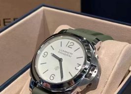 Panerai Luminor Base Logo PAM01087 (2025) - White dial 44 mm Steel case