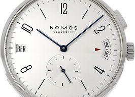 NOMOS Tangomat GMT 635 -