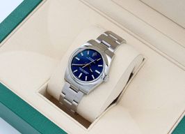 Rolex Oyster Perpetual 34 124200 (2021) - Blauw wijzerplaat 34mm Staal