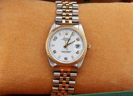 Rolex Oyster Perpetual Date 15233 -