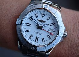 Breitling Avenger A32397101A1A1 (2025) - White dial 43 mm Steel case