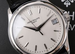 Patek Philippe Calatrava 5127G-001 (2015) - Silver dial 37 mm White Gold case