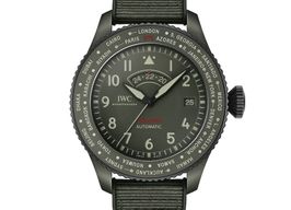 IWC Pilot IW395601 (2026) - Green dial 46 mm Ceramic case