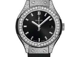 Hublot Classic Fusion Quartz 581.NX.1470.RX.1704 (2025) - Black dial 33 mm Titanium case