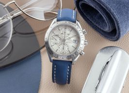 Omega Speedmaster Date 3211.30.00 (Onbekend (willekeurig serienummer)) - Zilver wijzerplaat 40mm Staal