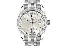 Tudor Glamour Date-Day 56000 -