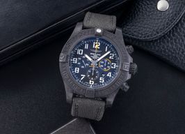 Breitling Avenger Hurricane XB0170E4/BF29 (Onbekend (willekeurig serienummer)) - Zwart wijzerplaat 50mm Carbon