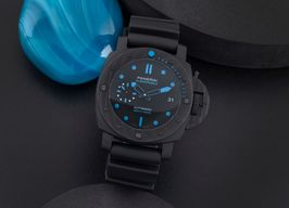 Panerai Luminor Submersible PAM00960 (Unknown (random serial)) - Black dial 42 mm Carbon case