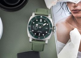 Panerai Luminor Submersible PAM01287 (Onbekend (willekeurig serienummer)) - Groen wijzerplaat 44mm Staal