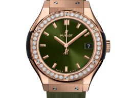 Hublot Classic Fusion https://wancorawatches.com/en/buy-watch/hublot-classic-fusion-king-gold-green-diamonds-33mm-2/ -