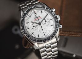 Omega Speedmaster Professional Moonwatch 310.30.42.50.04.001 (2025) - White dial 42 mm Steel case