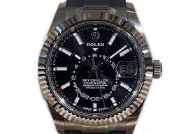Rolex Sky-Dweller 336239 (2023) - Black dial 42 mm Yellow Gold case