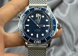 Omega Seamaster Diver 300 M 210.30.42.20.03.002 (2024) - Blauw wijzerplaat 42mm Staal