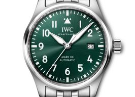 IWC Pilot Mark IW328206 (2024) - Green dial 40 mm Steel case