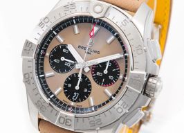 Breitling Avenger AB0147101A1X1 (2025) - Beige dial 44 mm Steel case