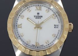 Tudor Royal 28403 (2022) - Pearl dial 34 mm Gold/Steel case