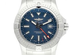 Breitling Avenger A32395 (2022) - Blue dial 45 mm Steel case