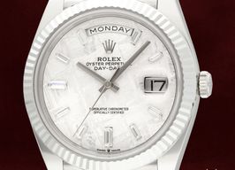 Rolex Day-Date 40 228236 (2025) - Blauw wijzerplaat 40mm Platina