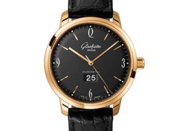 Glashütte Original Sixties Panorama Date 2-39-47-02-01-04 (2024) - Silver dial 42 mm Rose Gold case