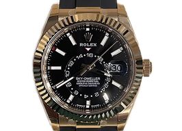 Rolex Sky-Dweller 326238 (2023) - Black dial 42 mm Yellow Gold case