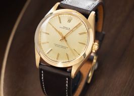 Rolex Oyster Perpetual 1002 -