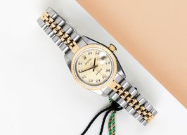 Rolex Lady-Datejust 79173 (2000) - Champagne wijzerplaat 26mm Goud/Staal