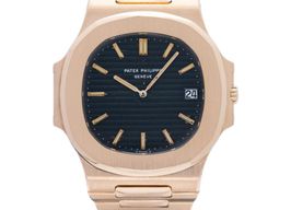 Patek Philippe Nautilus 3700/11J (1979) - Blue dial 42 mm Yellow Gold case