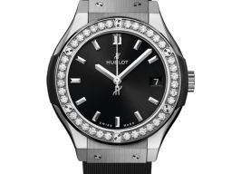 Hublot Classic Fusion Quartz 581.NX.1470.RX.1104 (2025) - Black dial 33 mm Titanium case