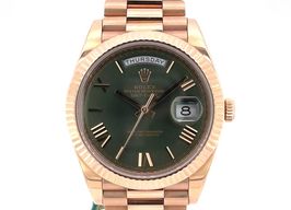 Rolex Day-Date 40 228235 (2017) - Green dial 40 mm Rose Gold case