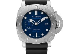 Panerai Luminor Submersible PAM02692 (2025) - Blue dial 44 mm Carbon case